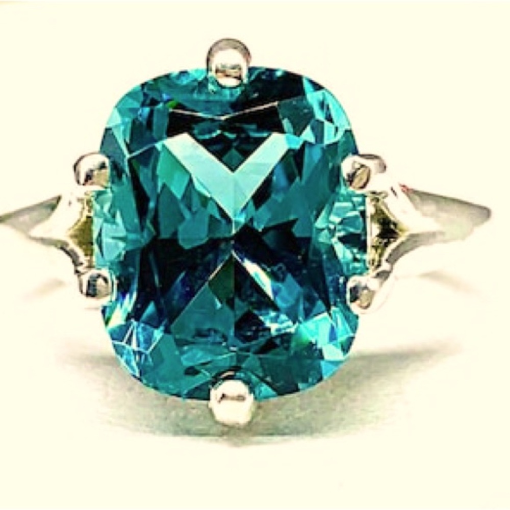 Beautiful teal blue ring size 5 1/4
